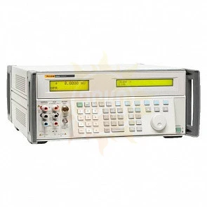 Многоцелевой калибратор Fluke 5522A/6 240