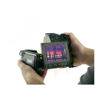 FLIR T420bx 25 — тепловизор для обследования объектов строительства