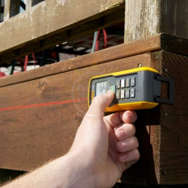 Лазерный дальномер Fluke 424D