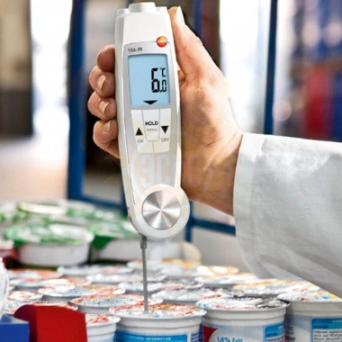 Testo 104-IR — комбинированный термометр для инфракрасных и погружных измерений температуры