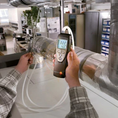 testo 512 (0...200 гПа) — дифференциальный манометр (для работы с большими потоками воздуха)