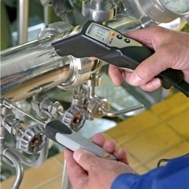 Testo 830-T4 — инфракрасный термометр с 2-х точечным лазерным целеуказателем (оптика 30:1) (базовый комплект)